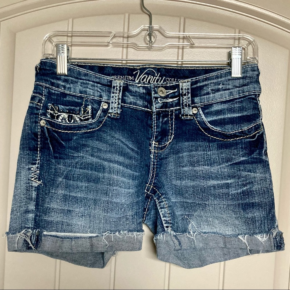 Vanity Distressed Cuffed Jean Shorts Size 26